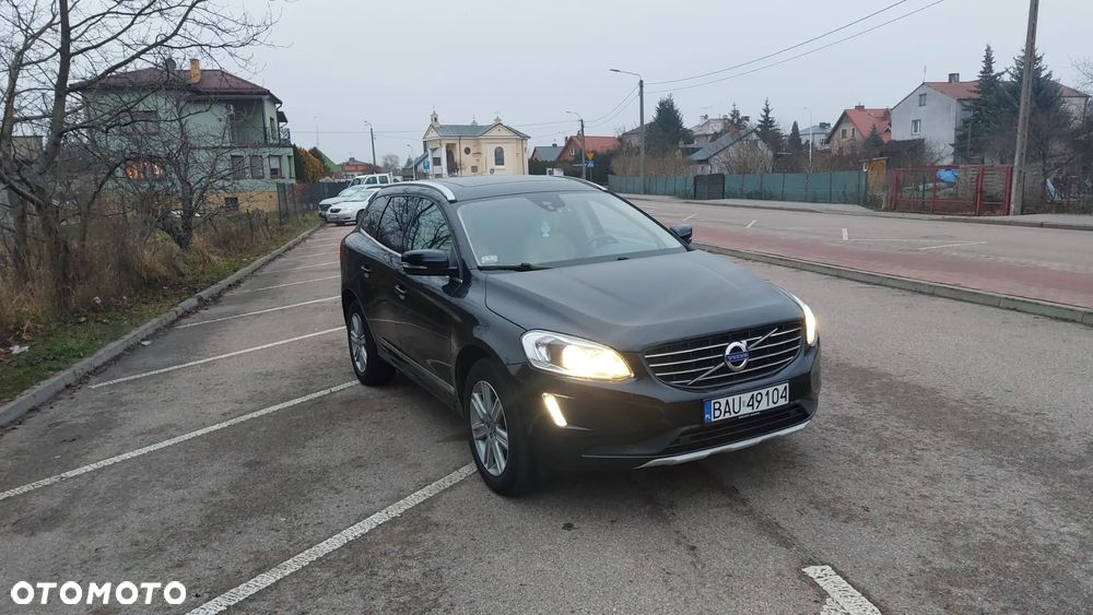 Volvo XC 60 T5 Momentum - 1