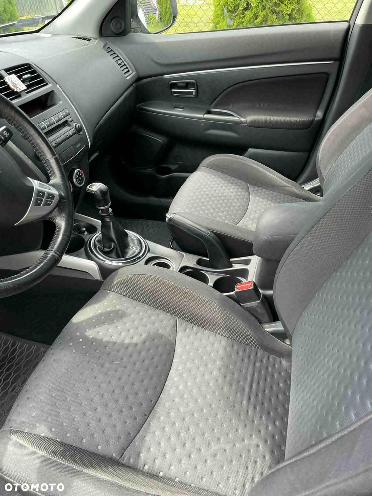 Mitsubishi ASX - 8