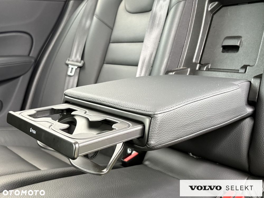 Volvo V60 Cross Country - 30