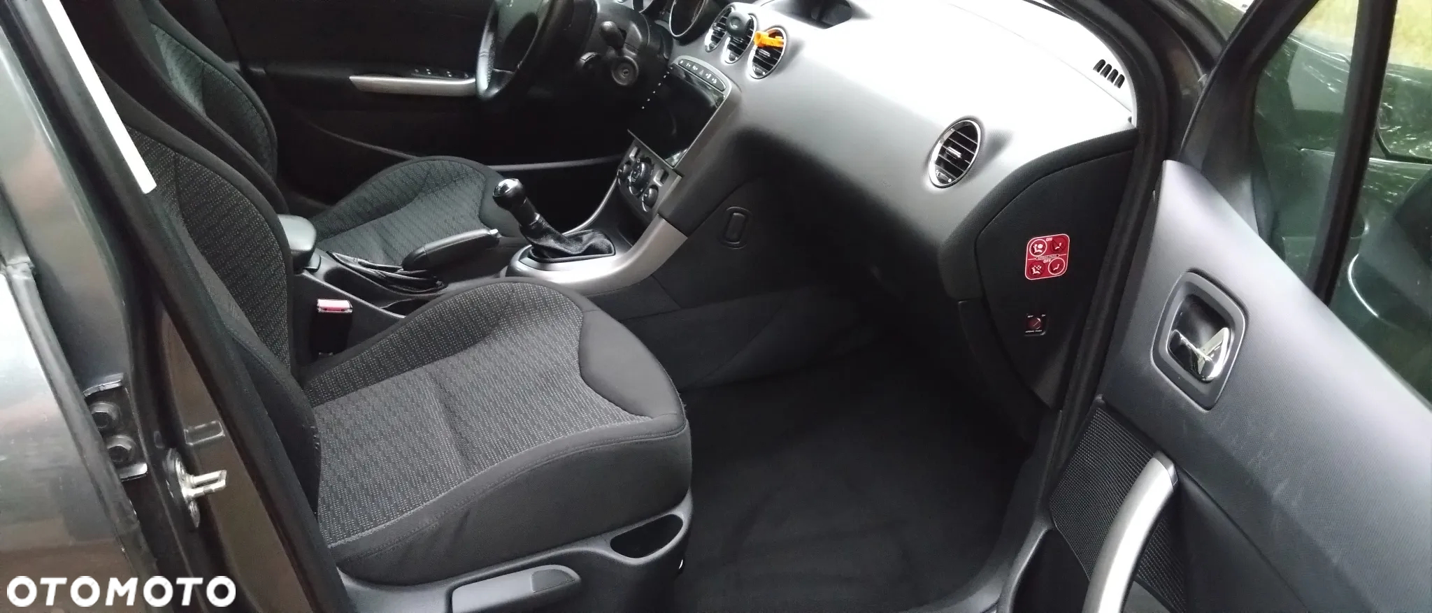 Peugeot 308 1.6 Premium Plus - 18