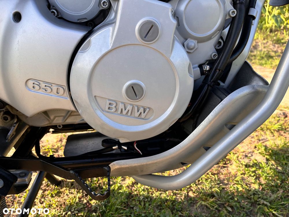 BMW F - 16