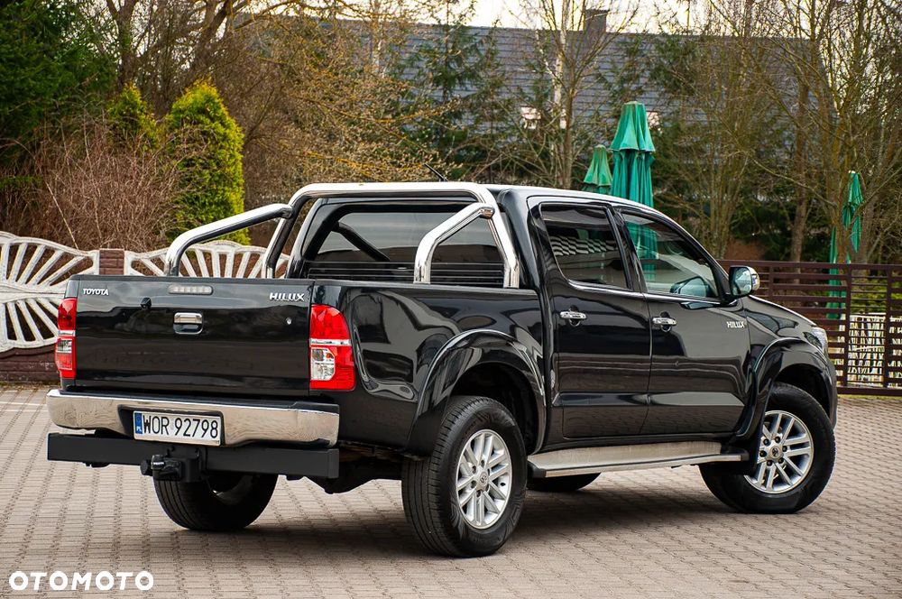 Toyota Hilux 3.0 D-4D Invincible - 27