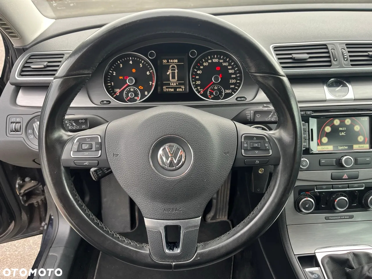 Volkswagen Passat 2.0 TSI Comfortline - 9
