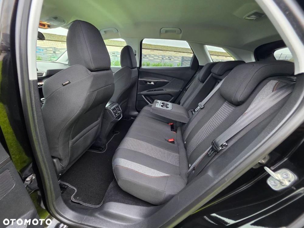 Peugeot 3008 - 17