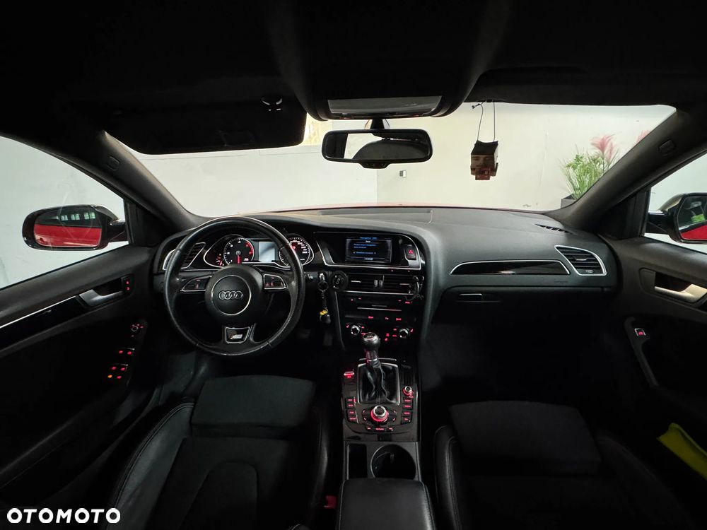 Audi A4 Avant - 25