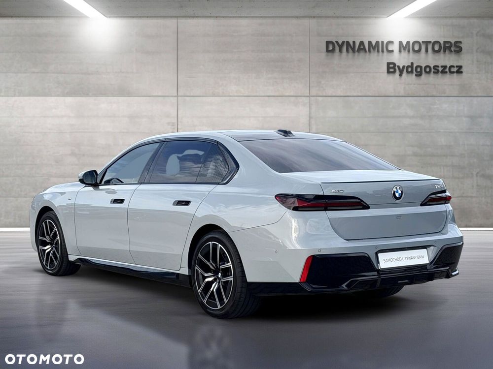 BMW 7 Series 2024 photo 3