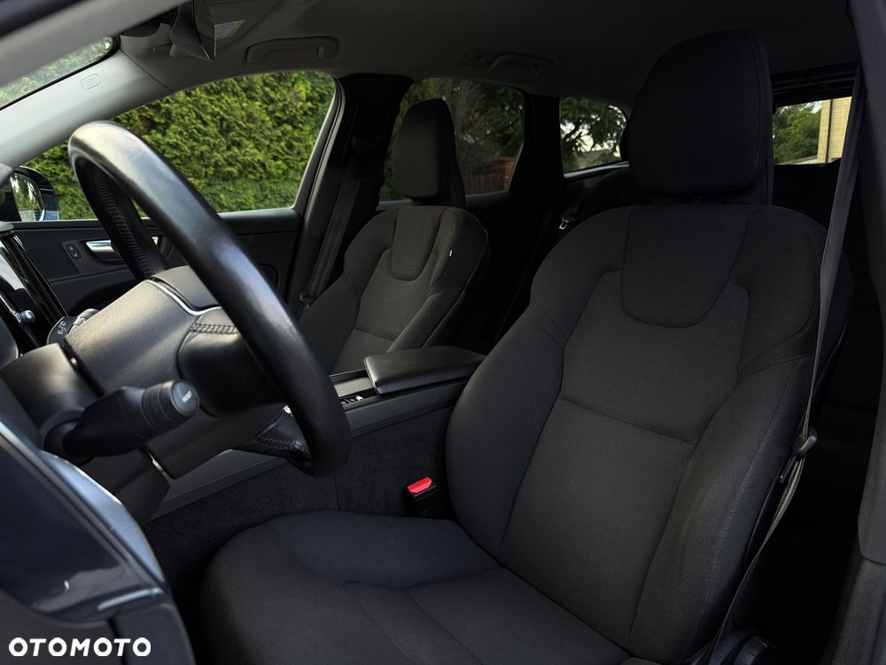 Volvo XC 60 B4 D AWD Momentum Pro - 6