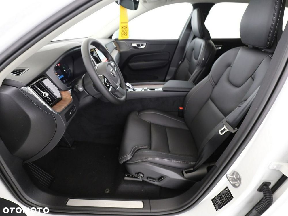 Volvo XC 60 T8 Plug-In Hybrid AWD Plus Bright - 3
