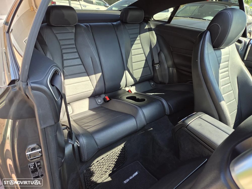 Mercedes-Benz E 220 d Coupe 9G-TRONIC AMG Line - 19