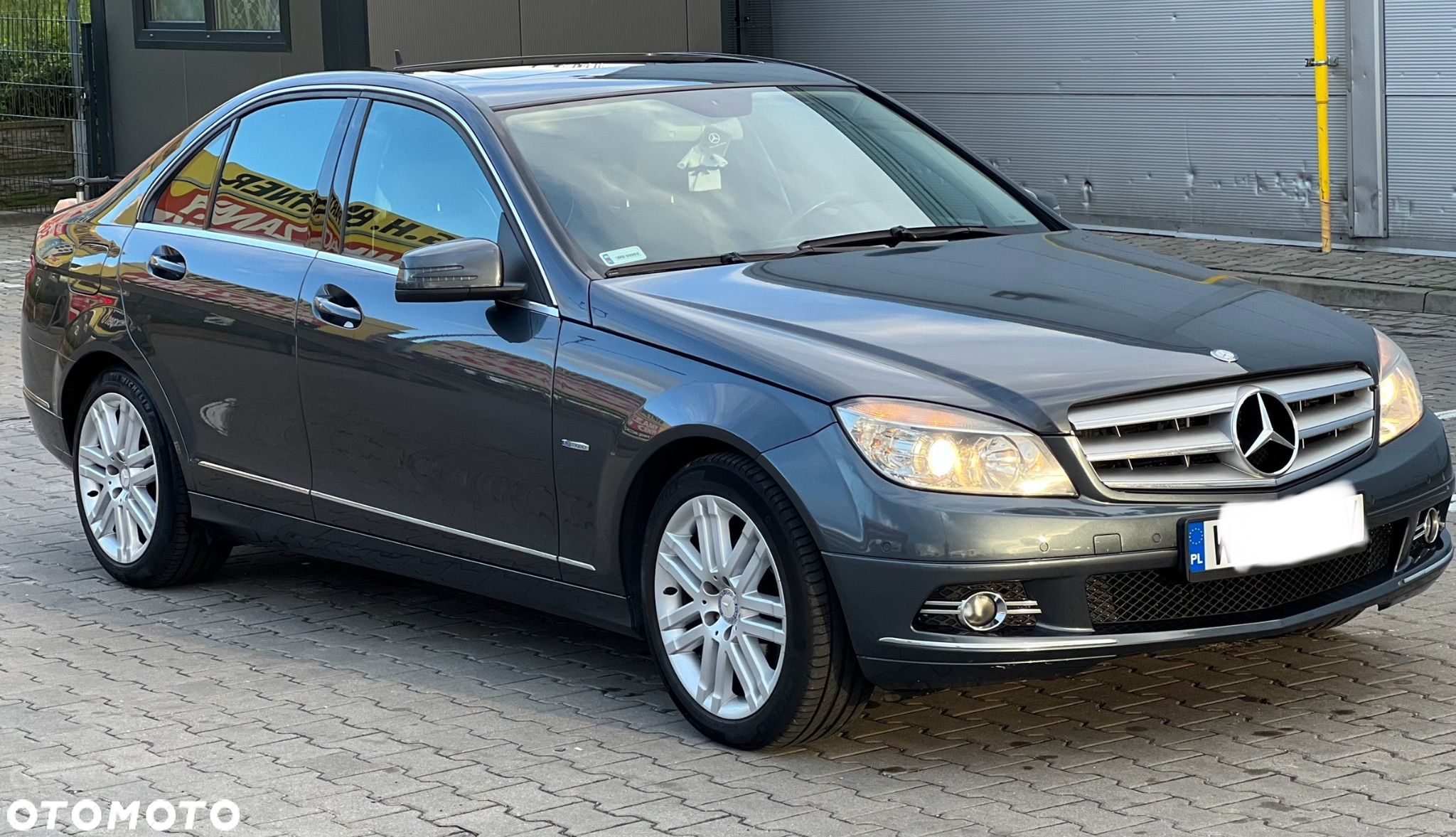 Mercedes-Benz Klasa C 180 CGI Automatik BlueEFFICIENCY Avantgarde - 1