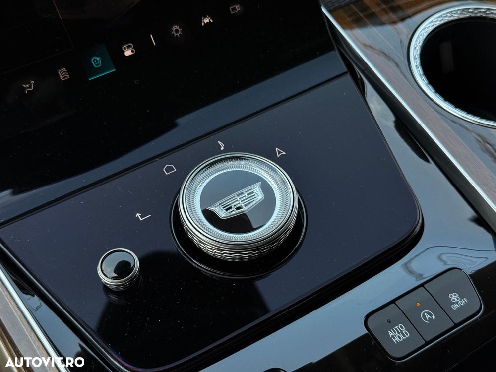 Cadillac Escalade - 33