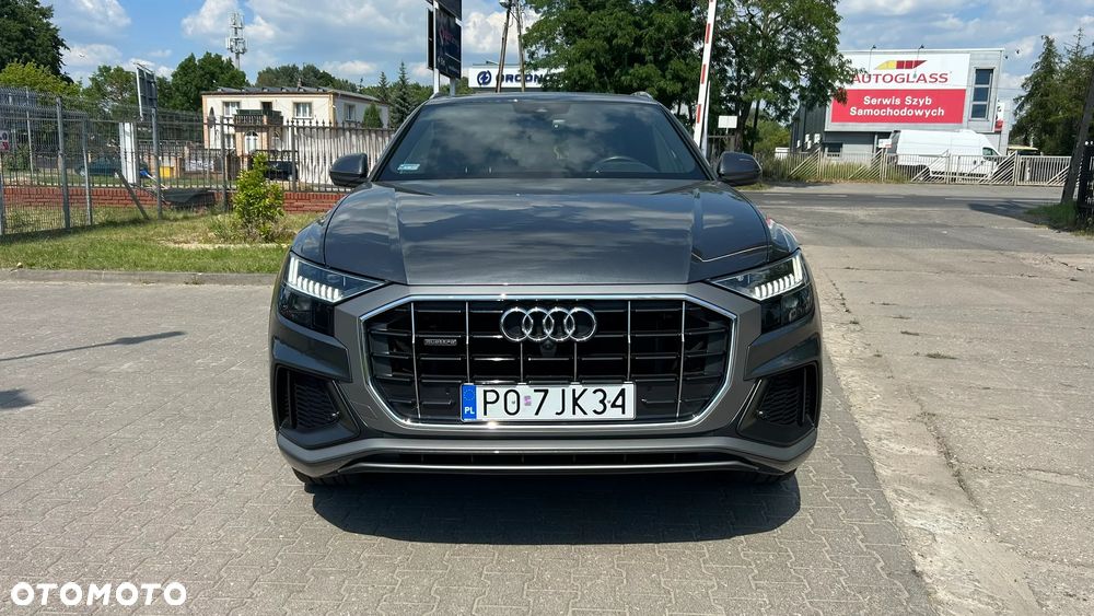Audi Q8 - 2