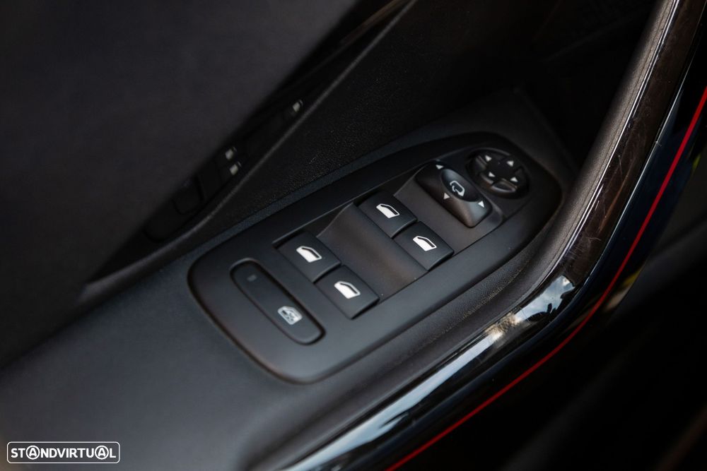 Peugeot 2008 PureTech 110 Stop&Start GT-Line Edition - 25