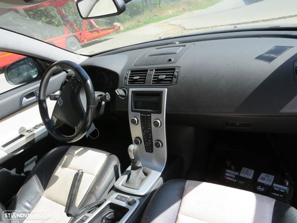 Volvo V50 1.6D de 2010 - Peças Usadas (8470) - 7