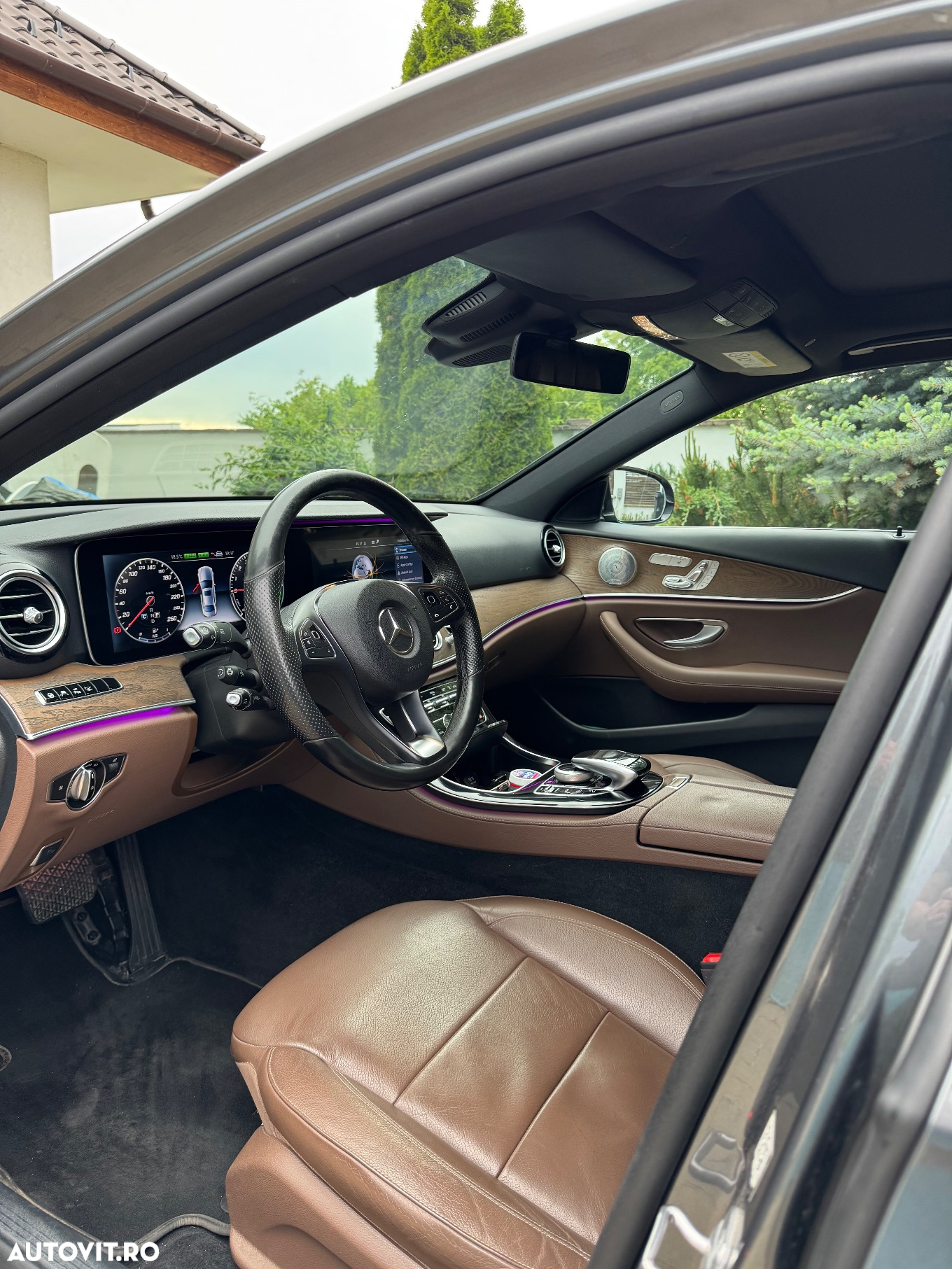 Mercedes-Benz E 350e 9G-TRONIC AMG Line - 3