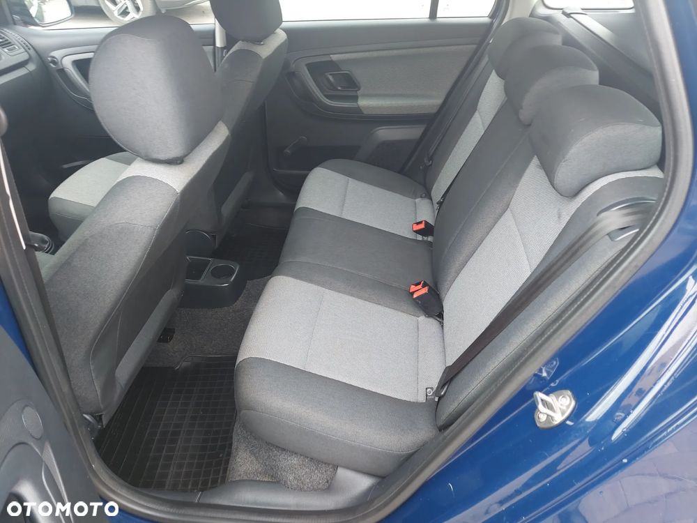 Skoda Fabia 1.2 TSI Active Plus - 9