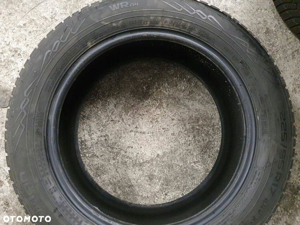 225/55R17 Nokian WR A4 XL para opon zima 5,0mm - 5