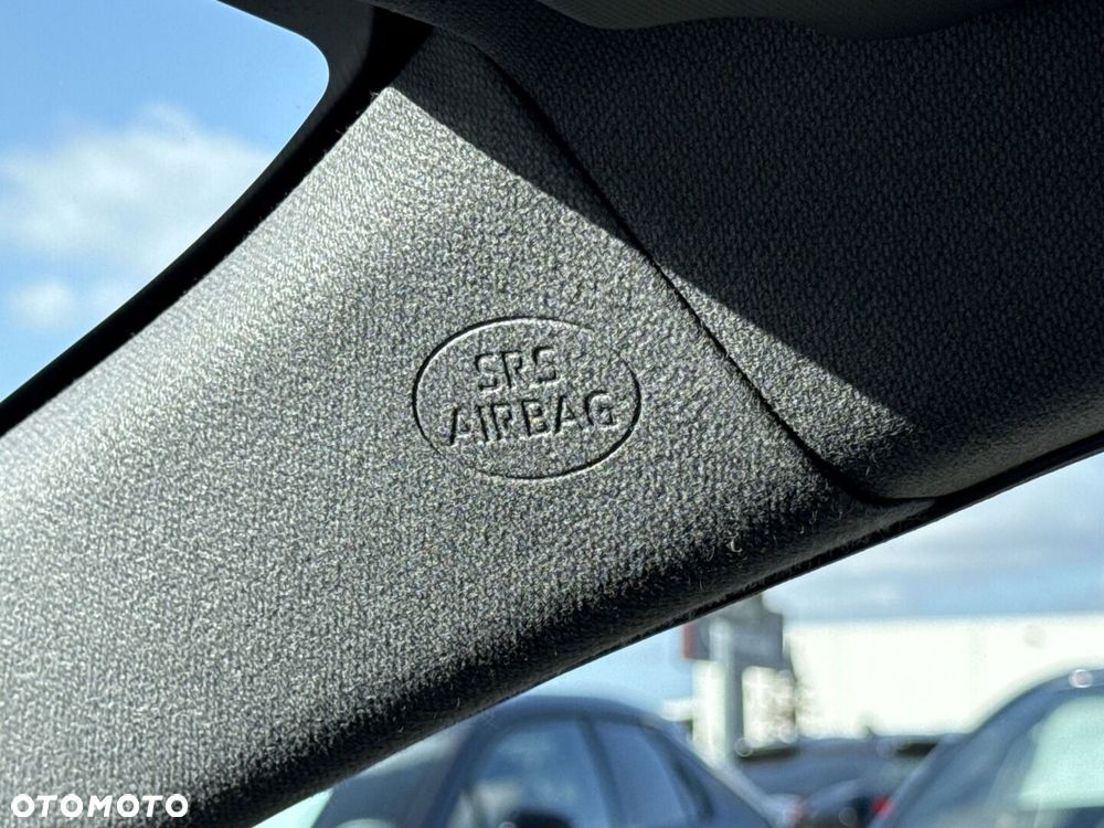 Toyota Corolla 1.8 Hybrid Comfort - 24