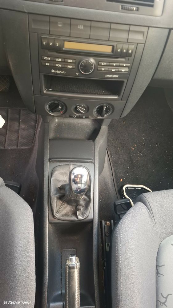 Skoda Fabia Break 1.4 Elegance AR4 - 15