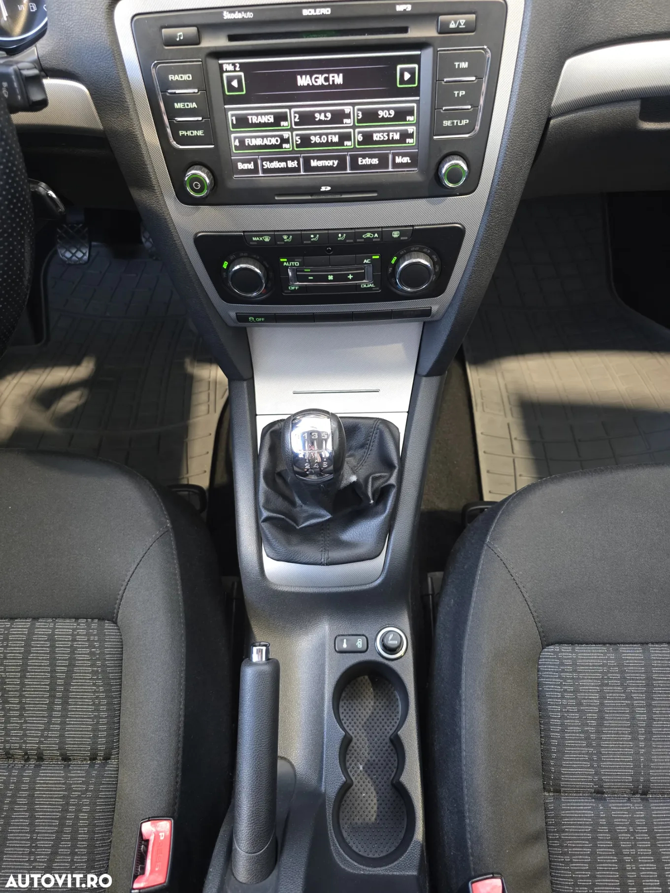 Skoda Octavia 1.4 TSI Bussiness - 15