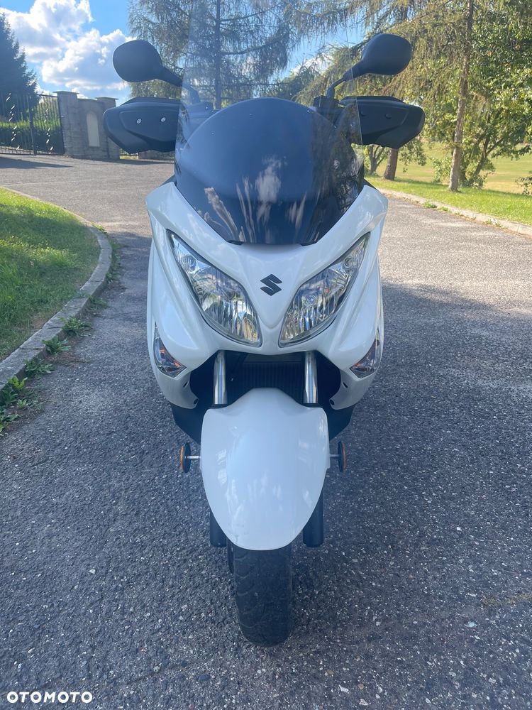 Suzuki Burgman - 16
