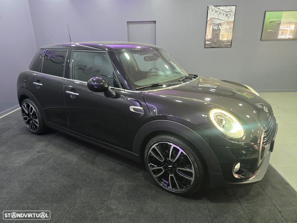 MINI 5 Portas Cooper D Auto - 23