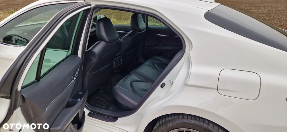Toyota Camry 2.5 Hybrid Comfort CVT - 13