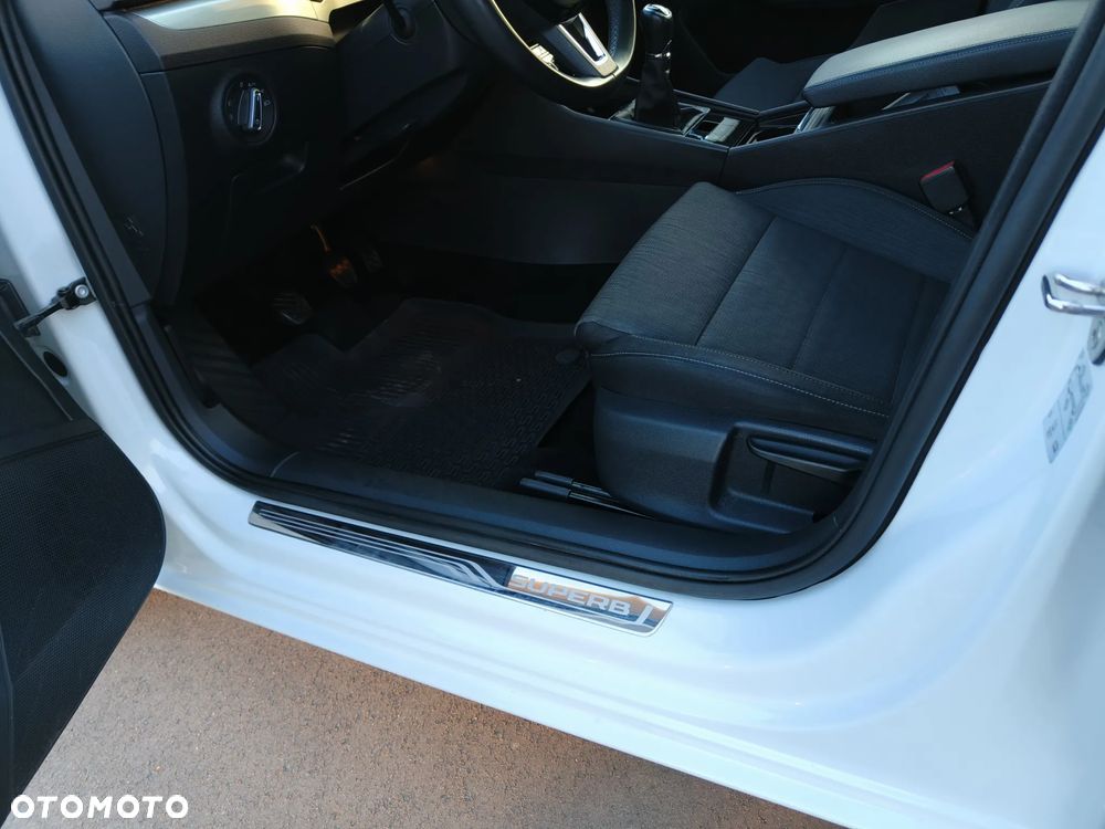Skoda Superb 1.5 TSI ACT Ambition - 27