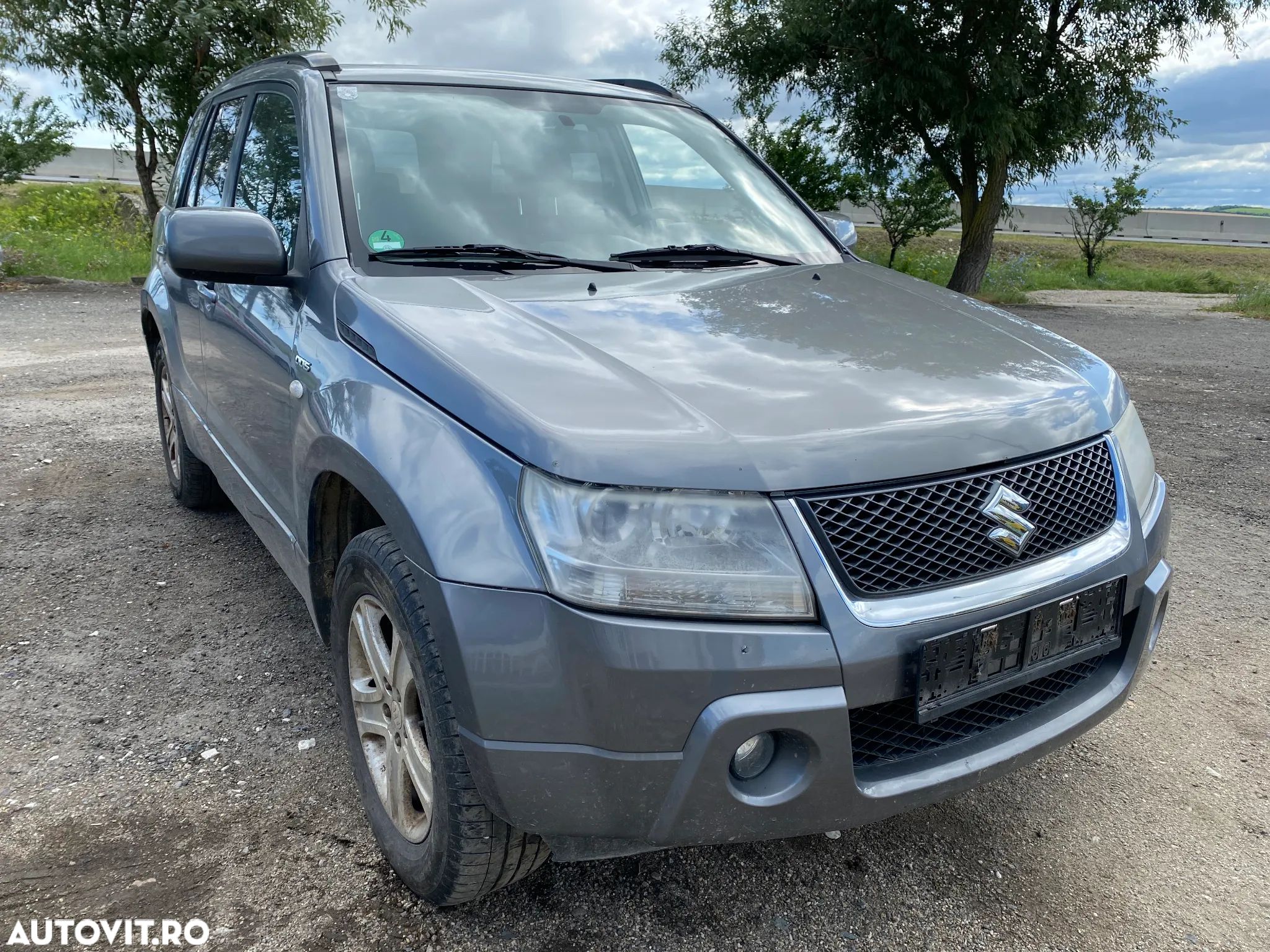 Dezmembrez piese Suzuki Grand Vitara - 1