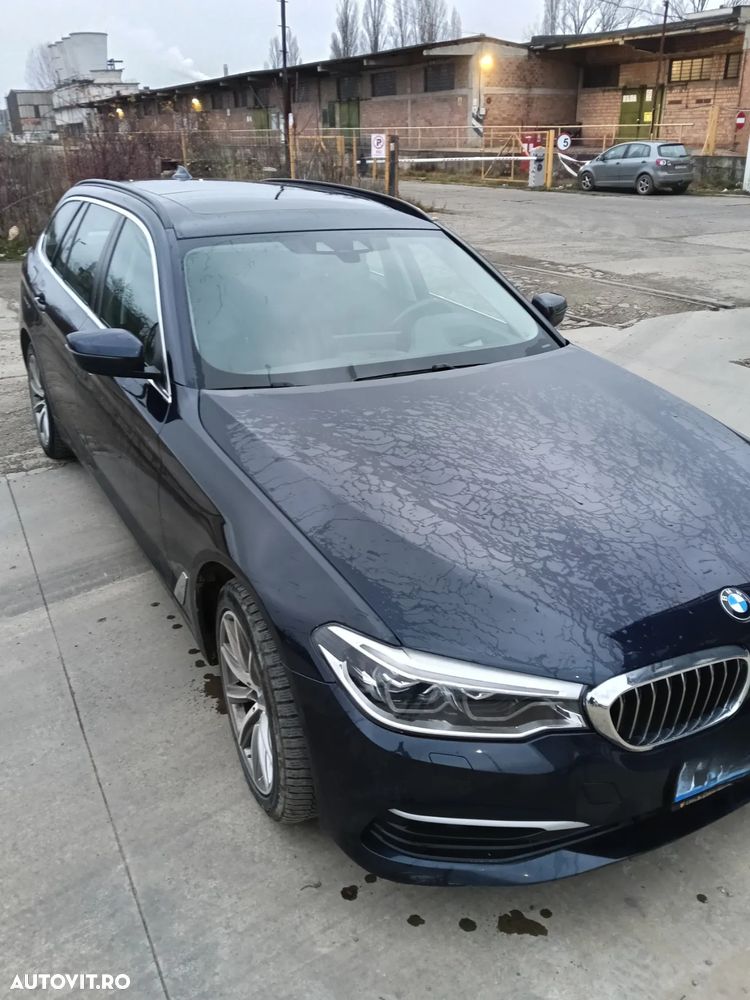 BMW Seria 5 520d Touring Aut. Luxury Line - 7