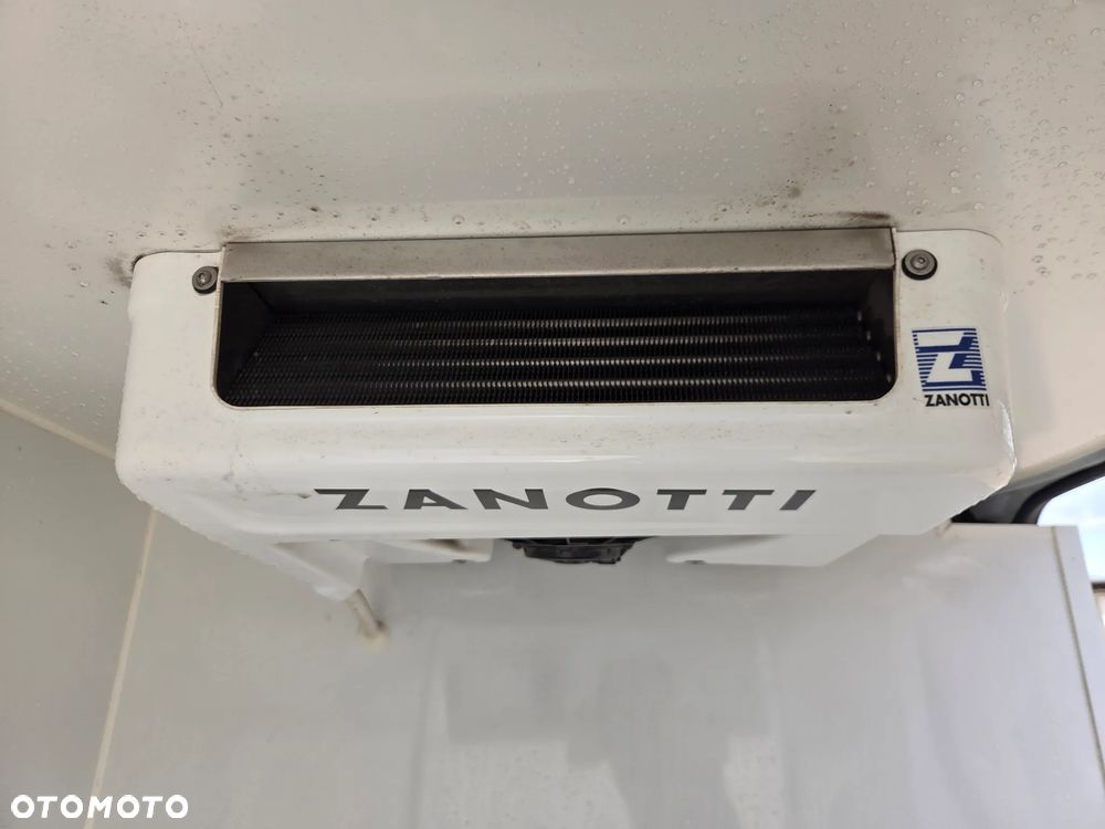 Ford Transit Connect - 19