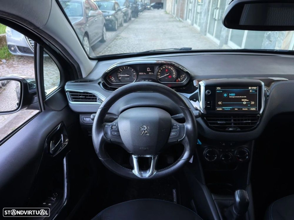 Peugeot 208 1.2 PureTech Style - 6