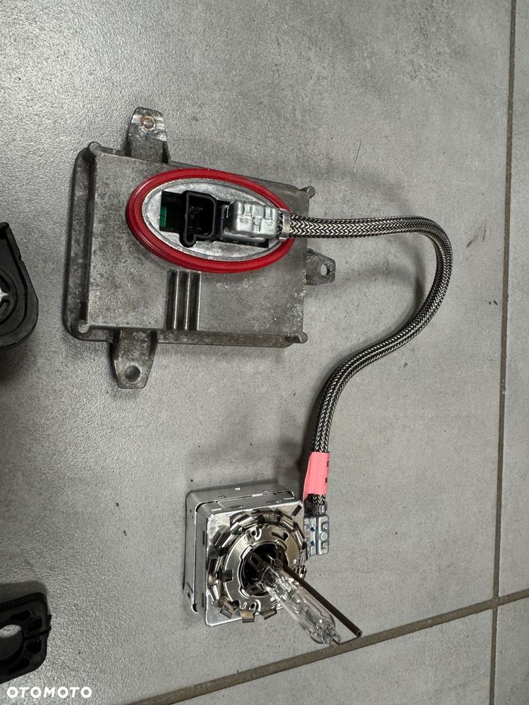 Hyundai IX35 przetwornica xenon - 3