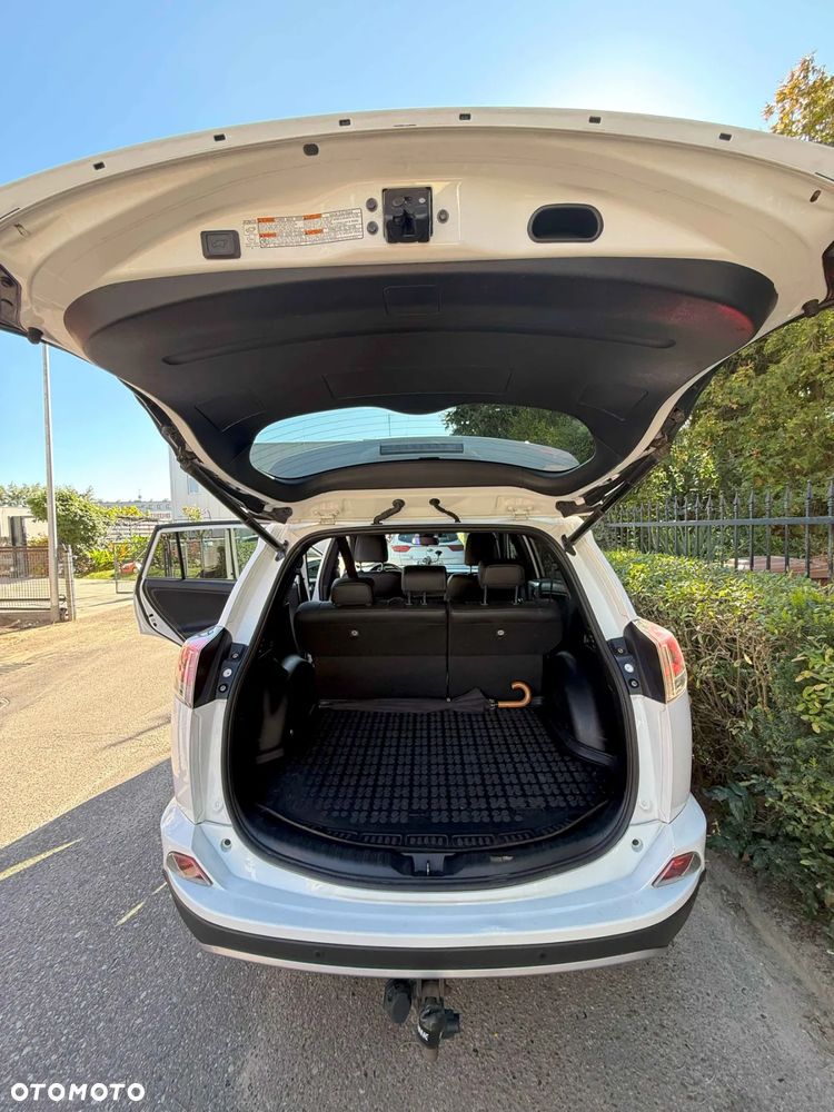 Toyota RAV4 - 11