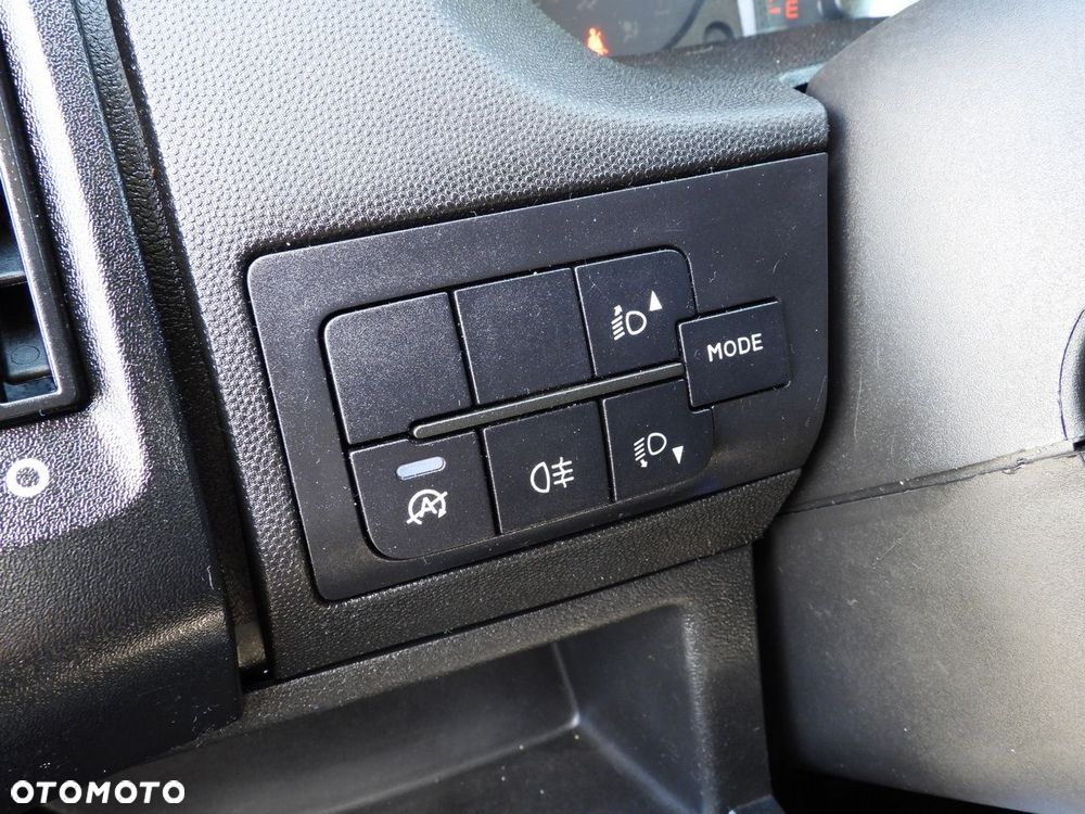 Peugeot BOXER  WYWROTKA PODWÓJNA KABINA DOKA 7 MIEJSC TEMPOMAT KLIMATYZACJA  140KM - 28