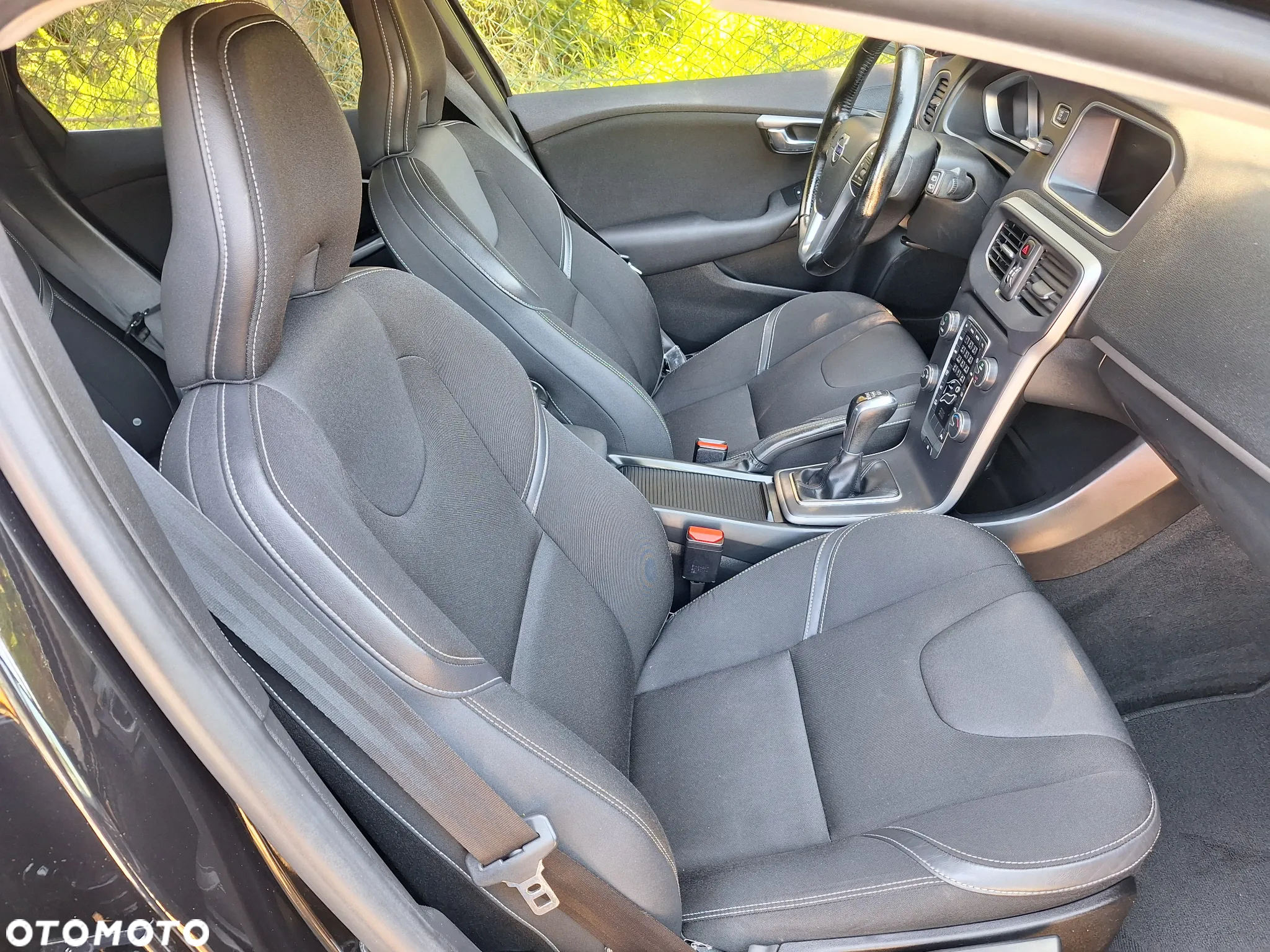 Volvo V40 D2 Summum - 31