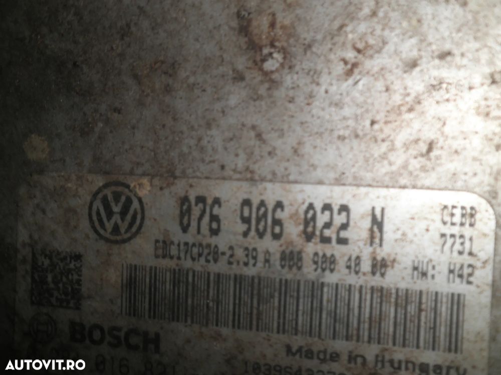 ECU / calculator motor VW Crafter 2.5 TDI 076906022N - 3