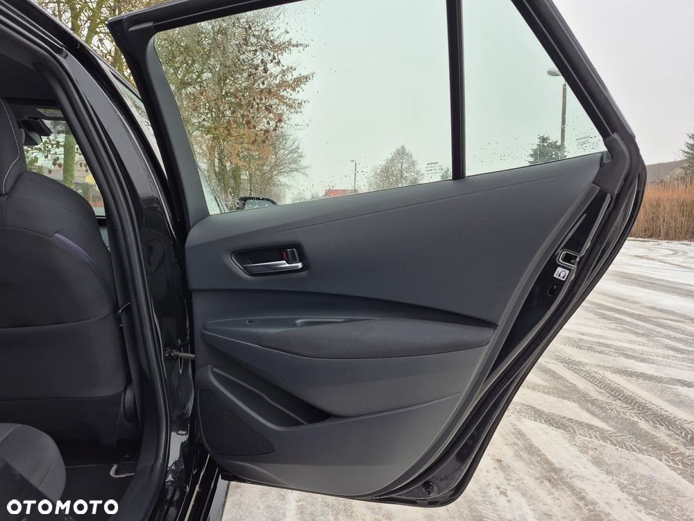 Toyota Corolla 2.0 Hybrid Comfort - 18