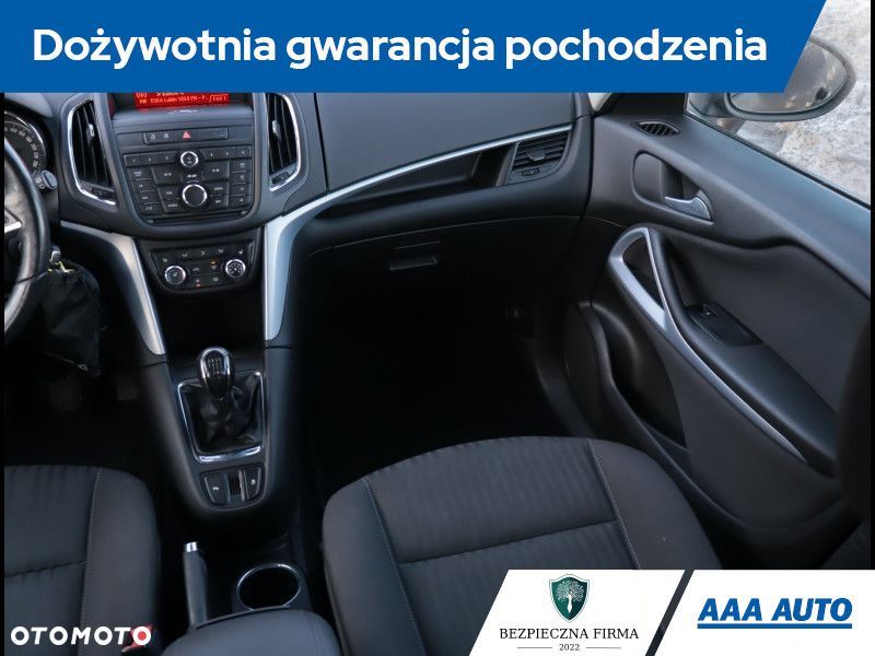 Opel Zafira - 10