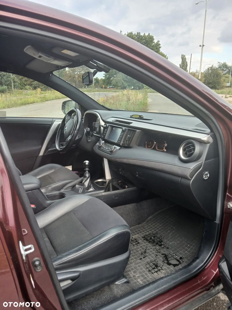 Toyota RAV4 2.0 D-4D Premium 4x2 - 18