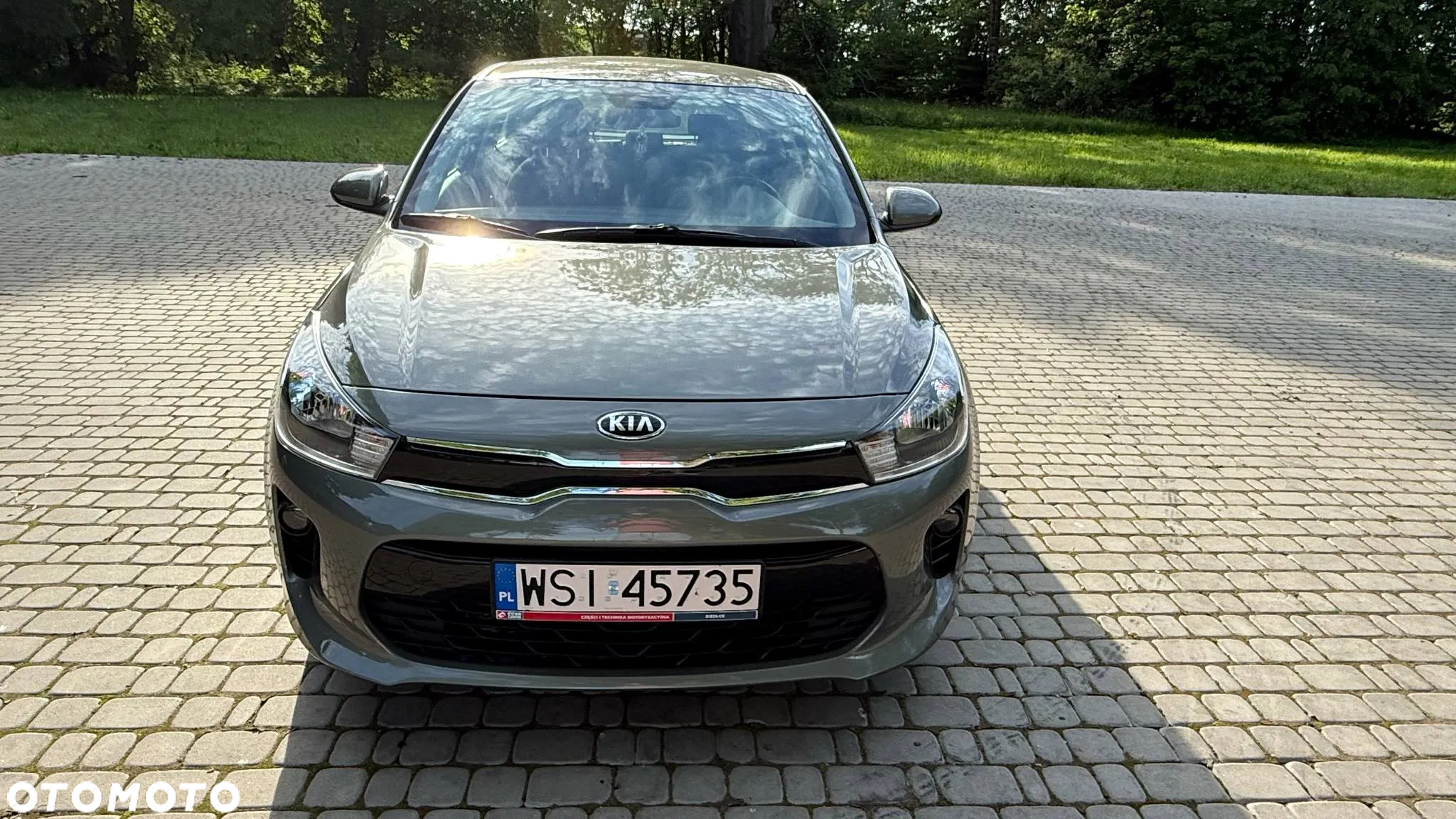 Kia Rio 1.2 L - 3