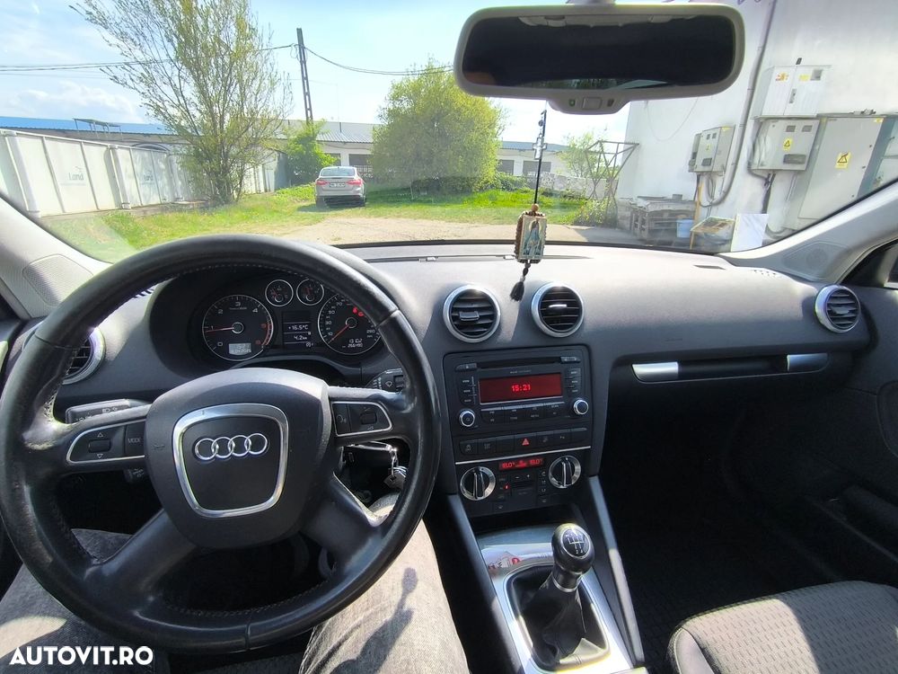 Audi A3 Sportback - 2