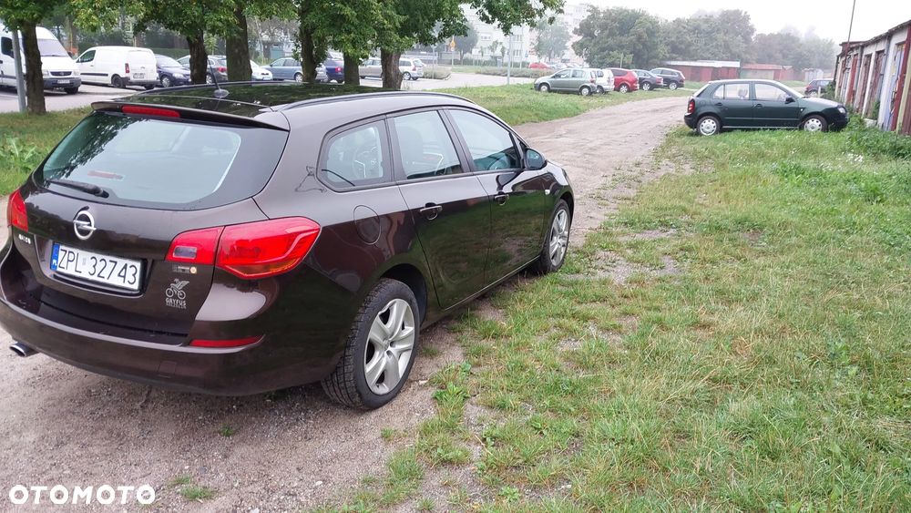 Opel Astra 1.4 T Enjoy - 6