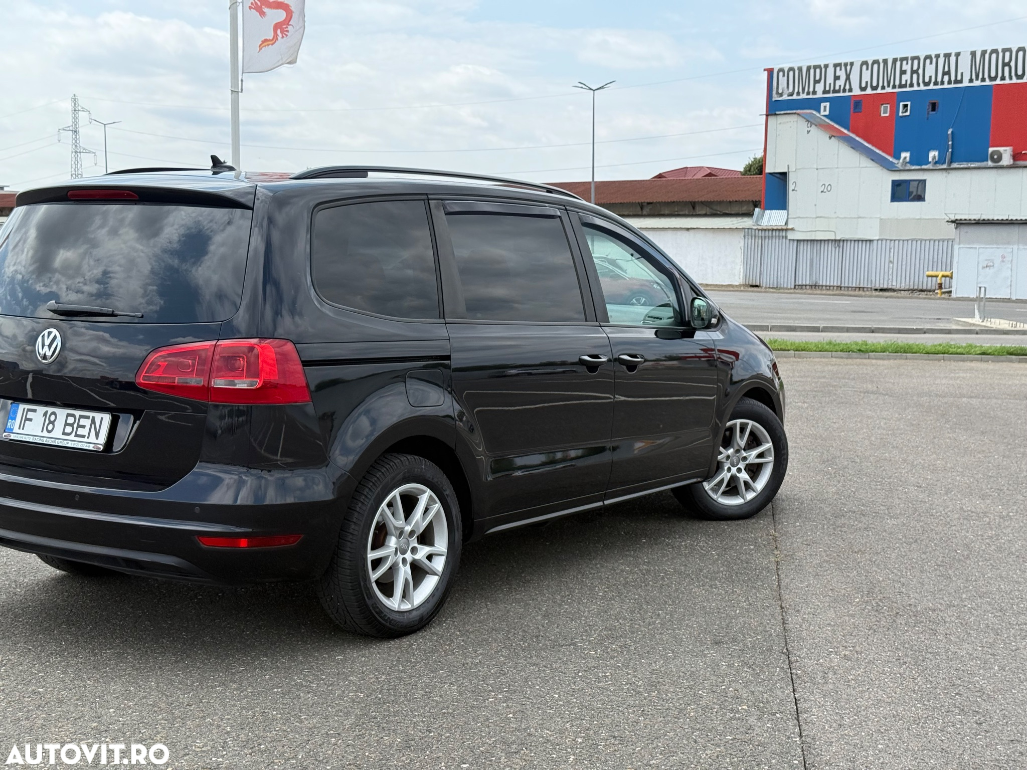 Volkswagen Sharan 2.0 TDI DSG BlueMotion Technology Comfortline - 3