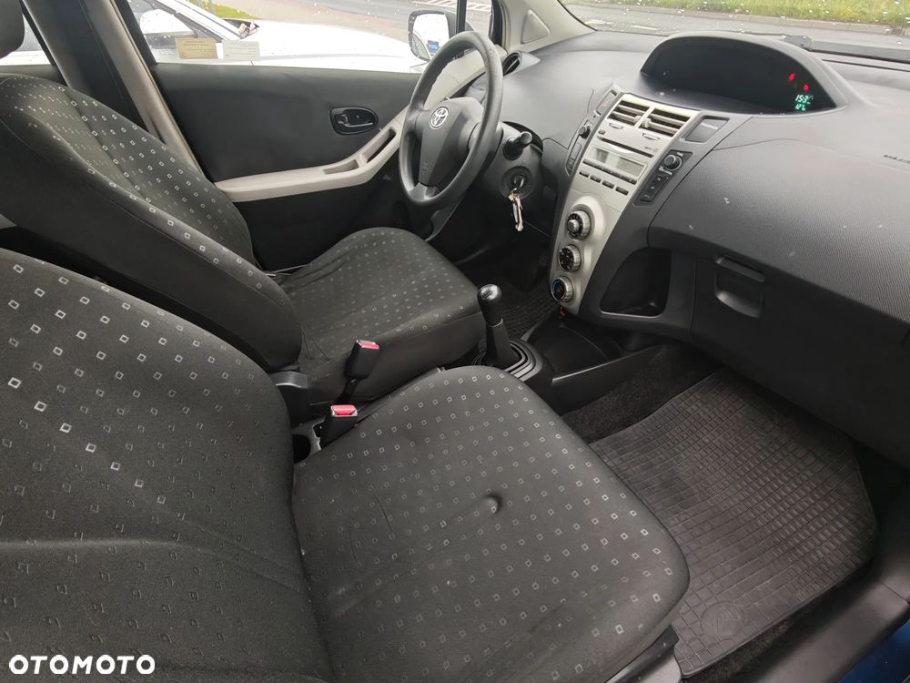 Toyota Yaris 1.3 Sol - 21