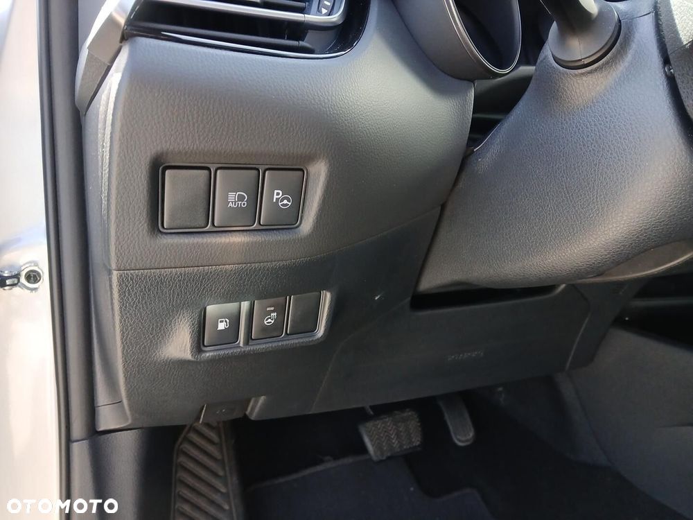 Toyota C-HR 2.0 Hybrid Executive - 24