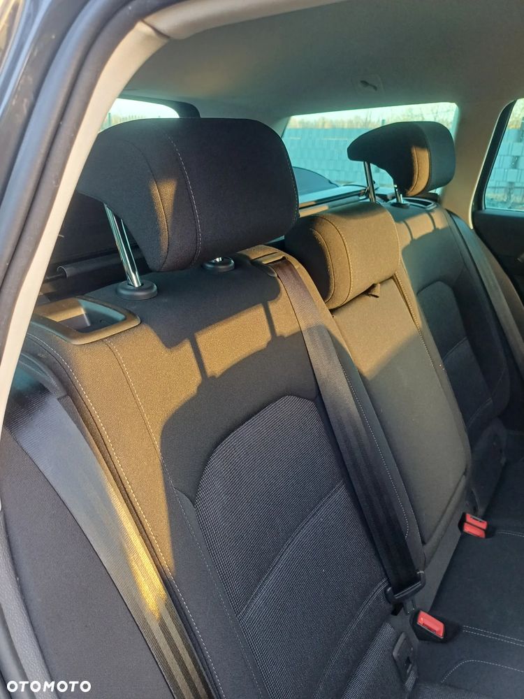 Volkswagen Passat 2.0 TDI SCR DSG Comfortline - 17