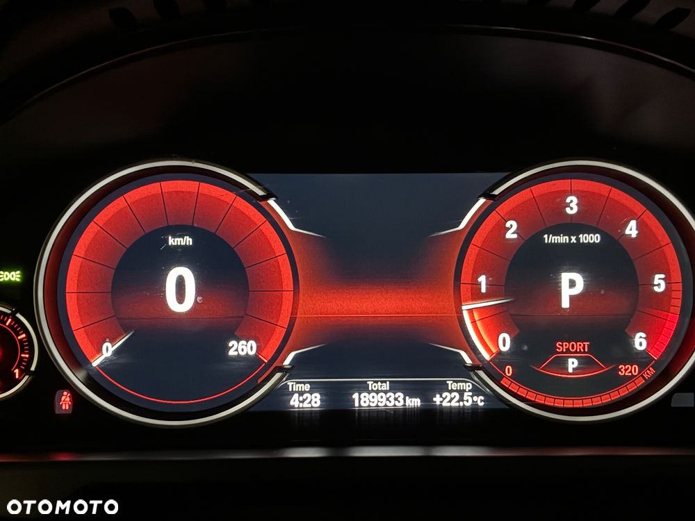 BMW X5 xDrive40d - 11