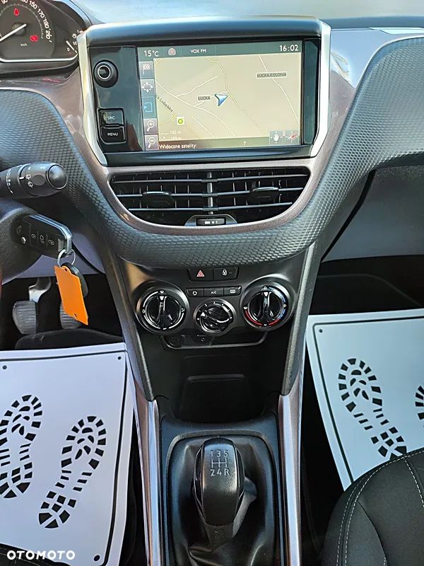 Peugeot 2008 1.2 Pure Tech Active - 14