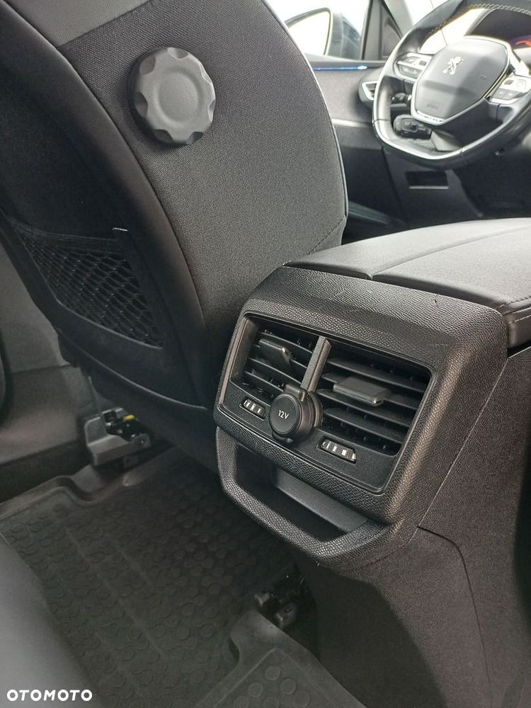 Peugeot 3008 1.5 BlueHDi Allure Pack S&S EAT8 - 33